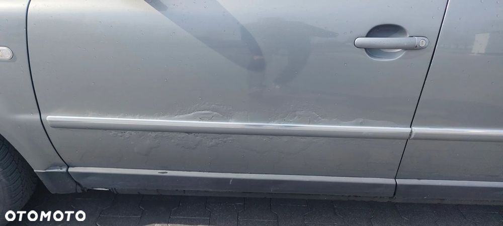 Volkswagen Passat 1.9 TDI Comfortline - 11