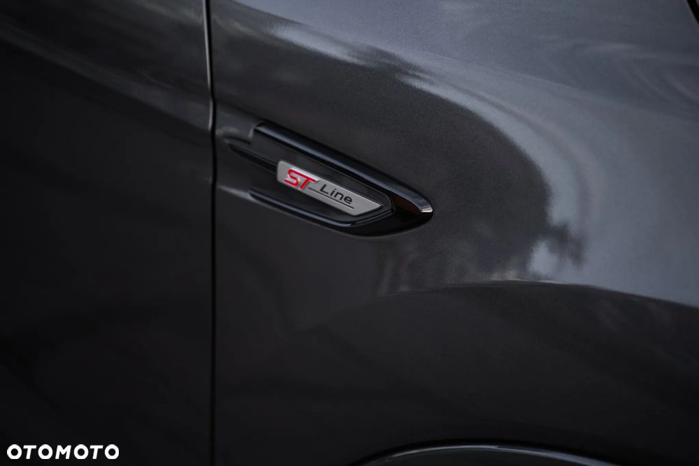 Ford Kuga - 12