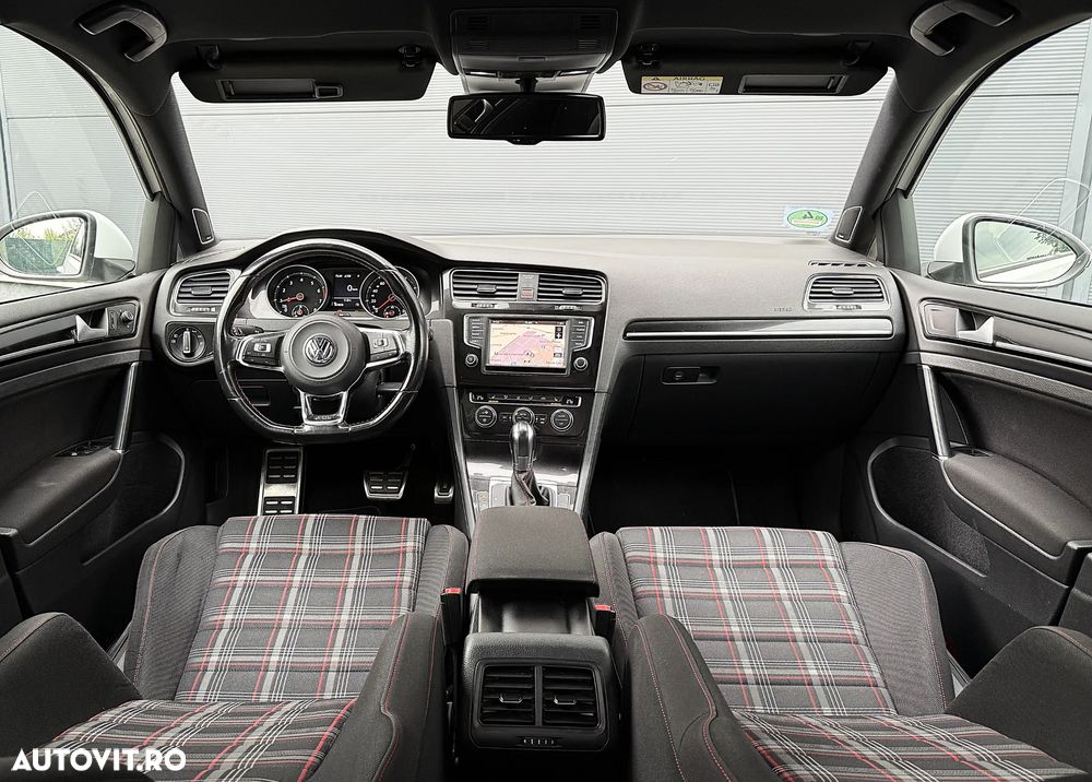 Volkswagen Golf 2.0 TSI BMT DSG GTI - 5