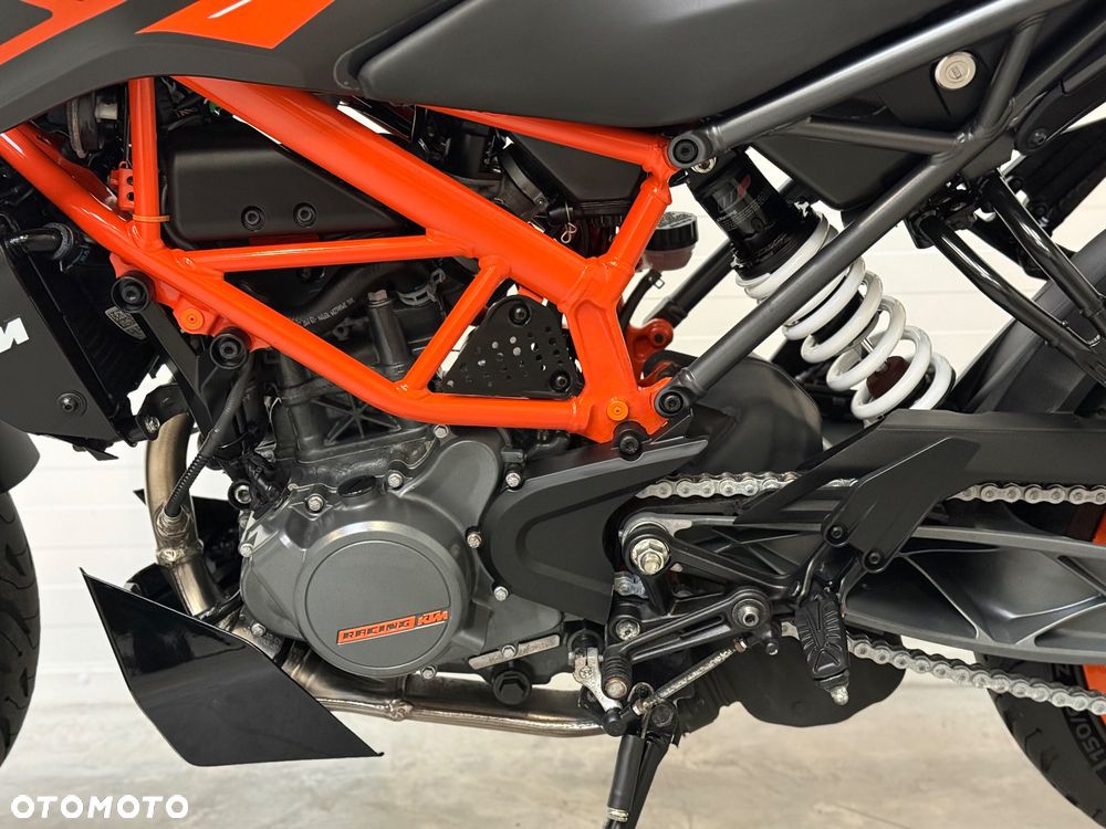 KTM Duke - 32