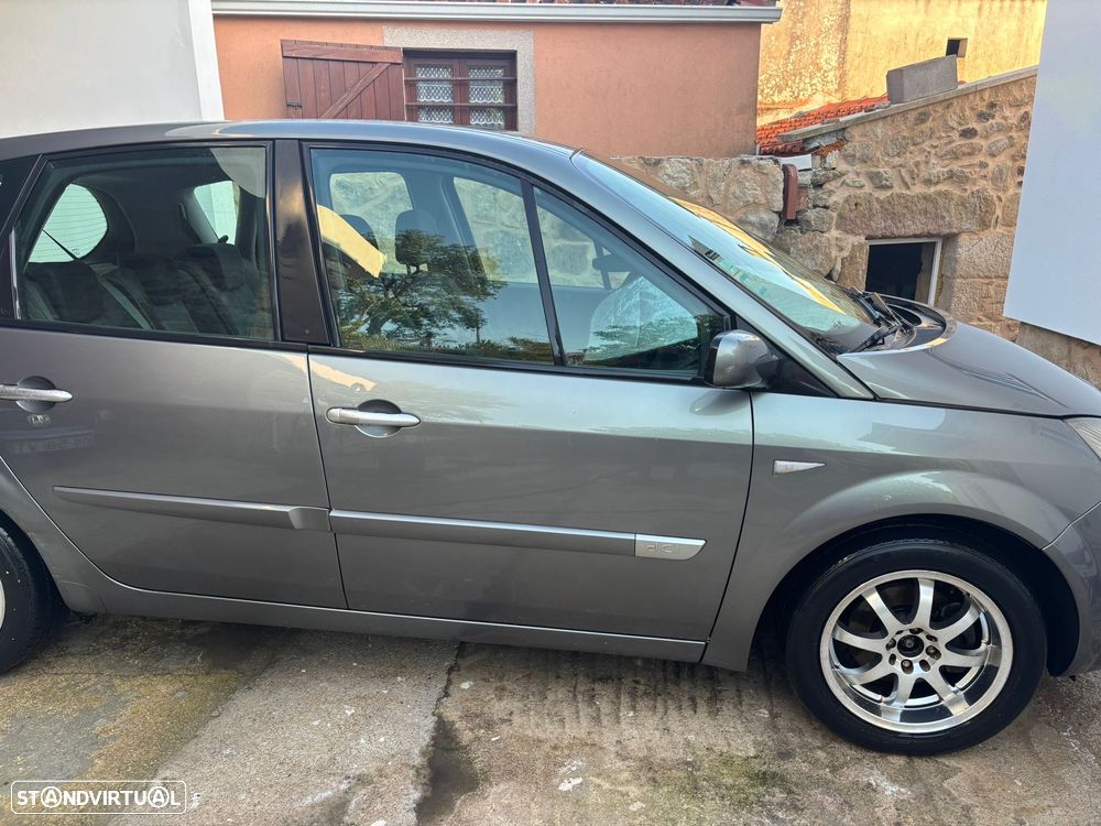 Renault Scénic 1.5 dCi Confort - 2