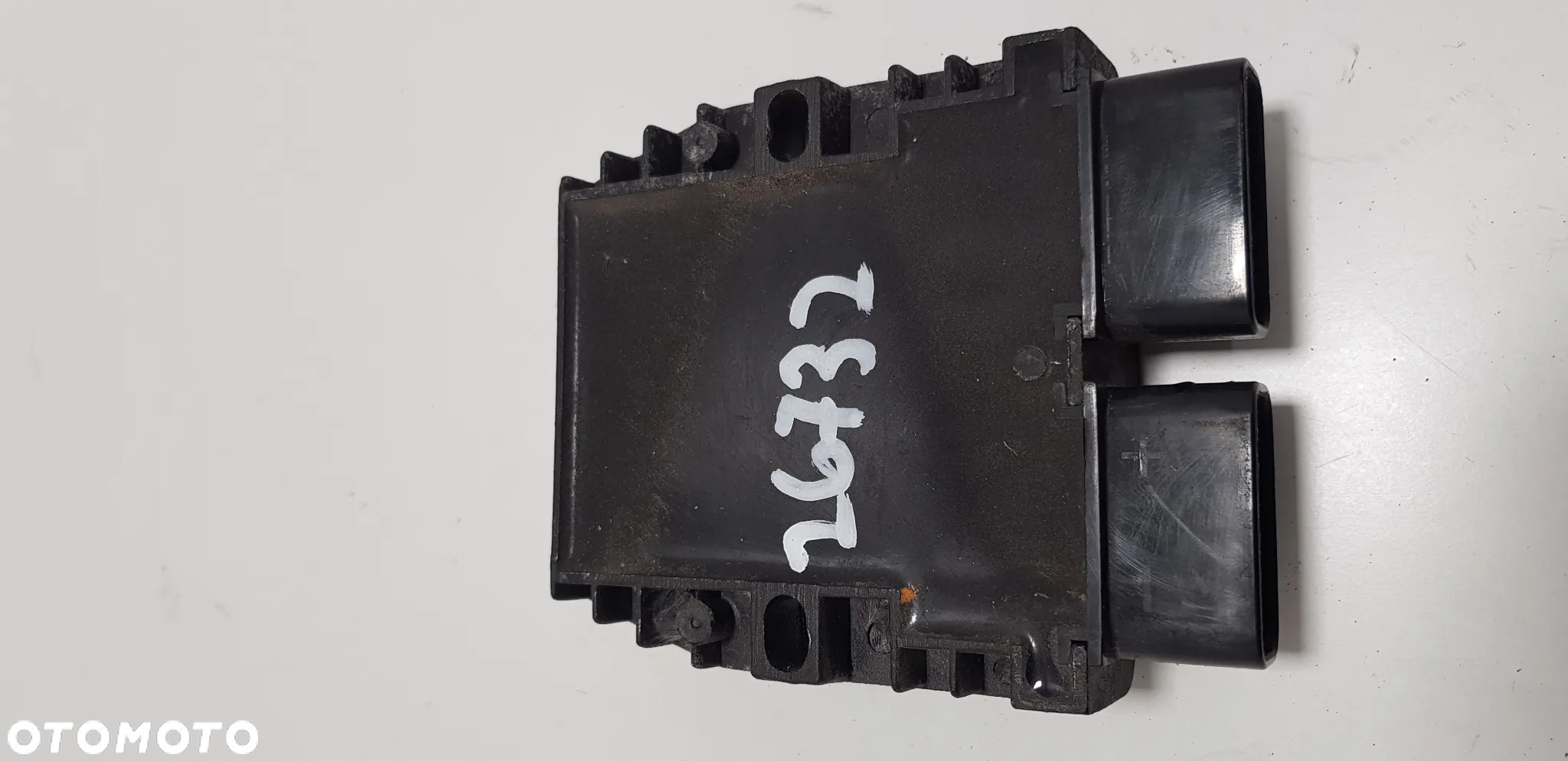 Peugeot Metropolis 400 Regulator napięcia - 3