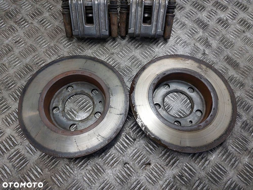 TARCZE HAMULCOWE TYŁ + ZACISKI SEAT LEON I TOLEDO II OCTAVIA BORA GOLF - 2