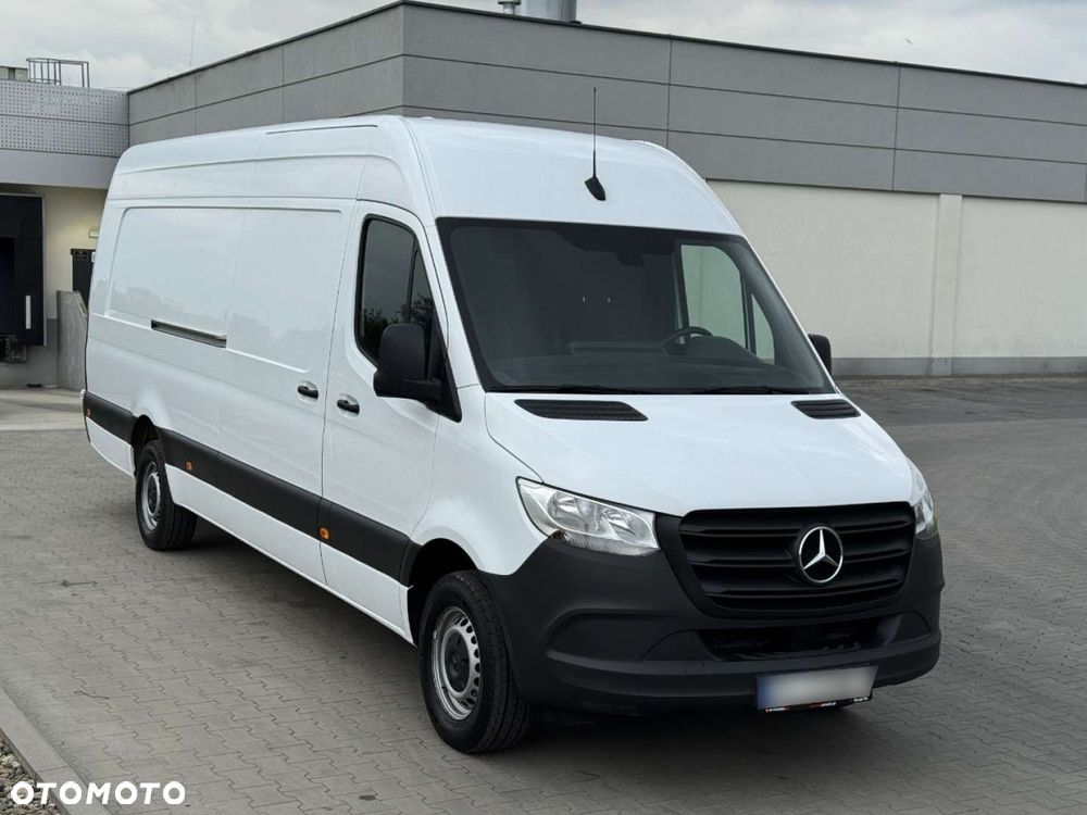 Mercedes-Benz Sprinter - 16