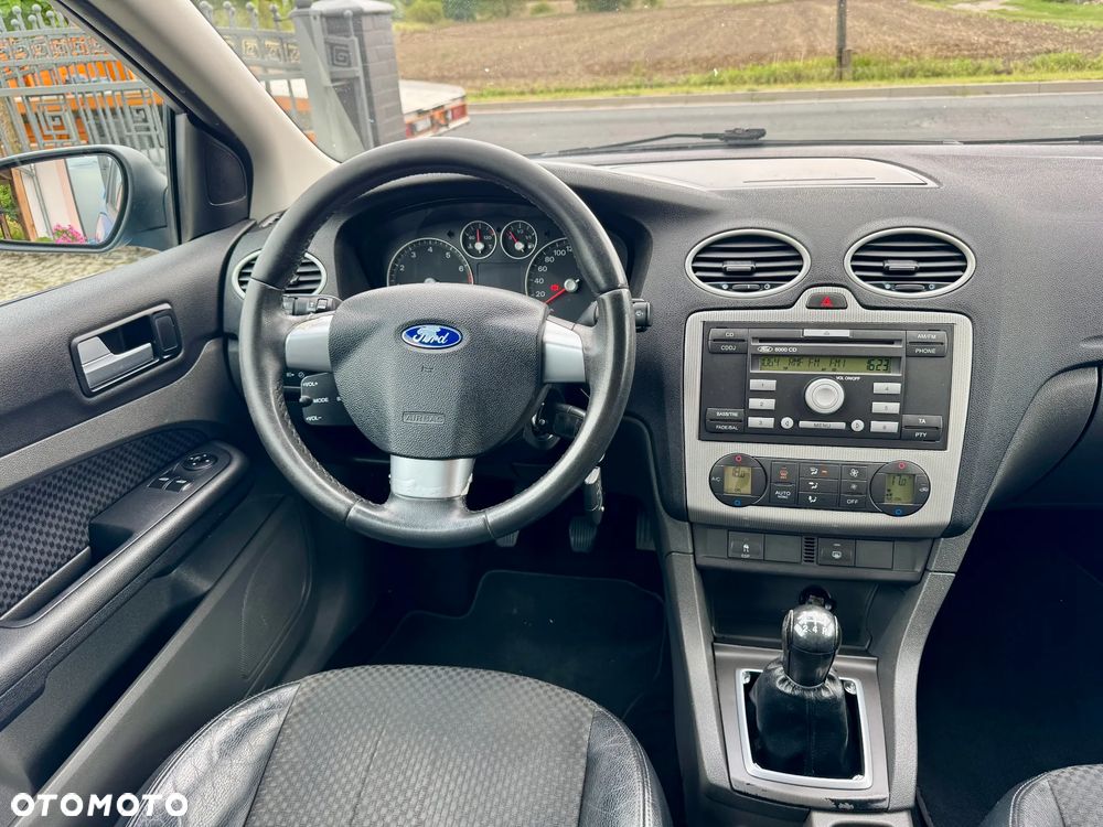 Ford Focus 1.6 Ti-VCT Titanium - 17