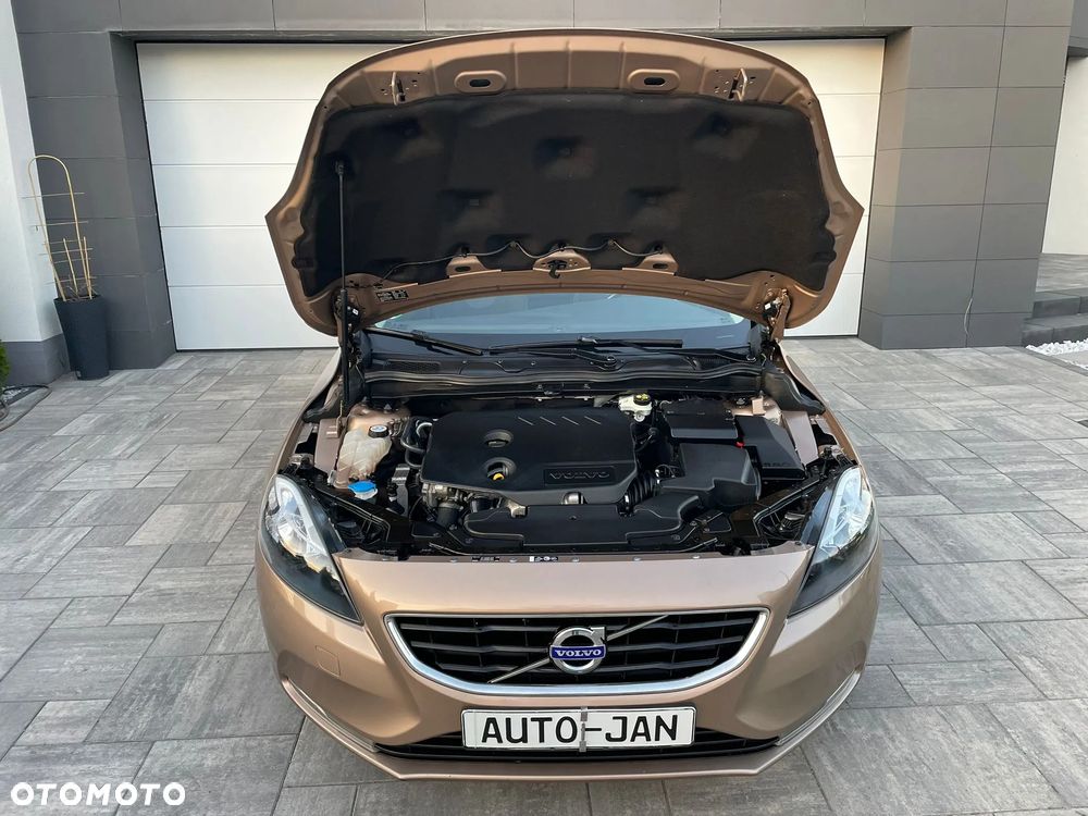 Volvo V40 D2 Summum - 11