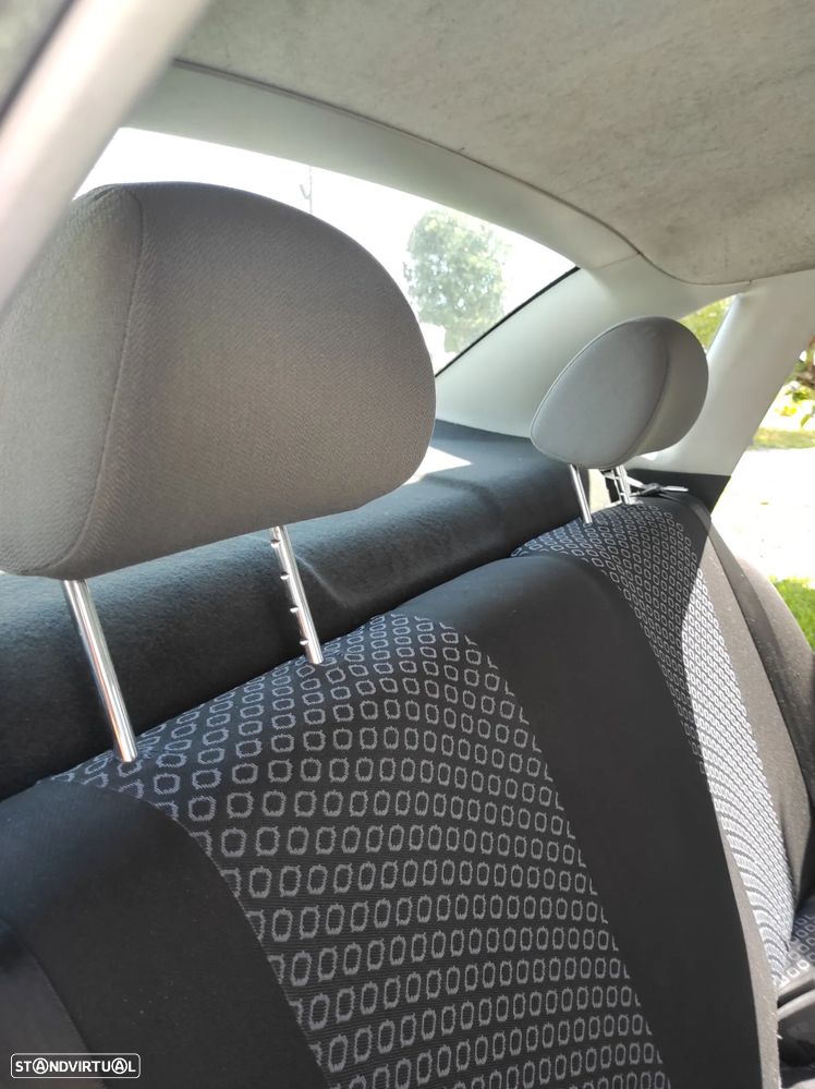 SEAT Cordoba 1.9 TDI Signo - 15