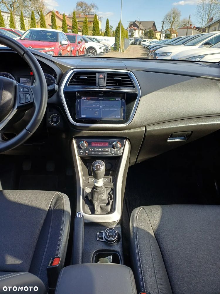 Suzuki SX4 S-Cross 1.4 T Premium 4WD - 24