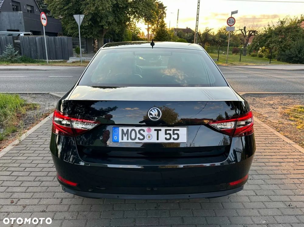 Skoda Superb 2.0 TDI DSG L&K - 8