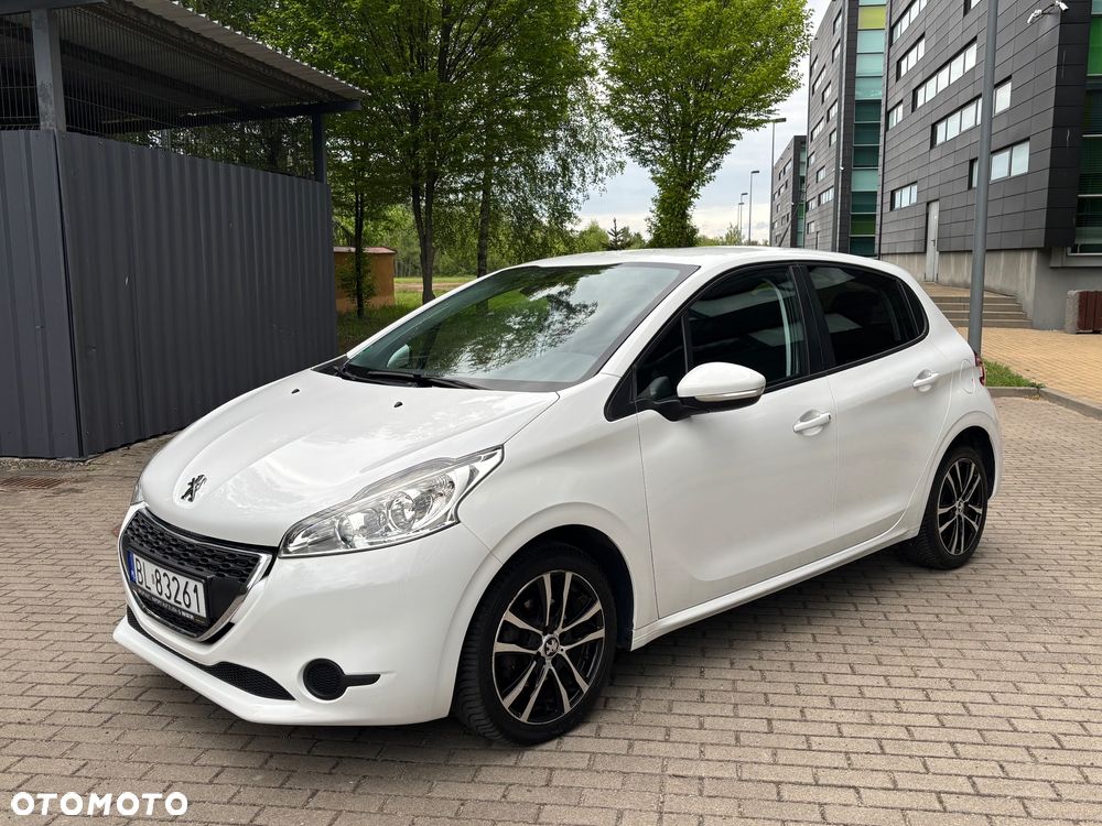 Peugeot 208 - 14