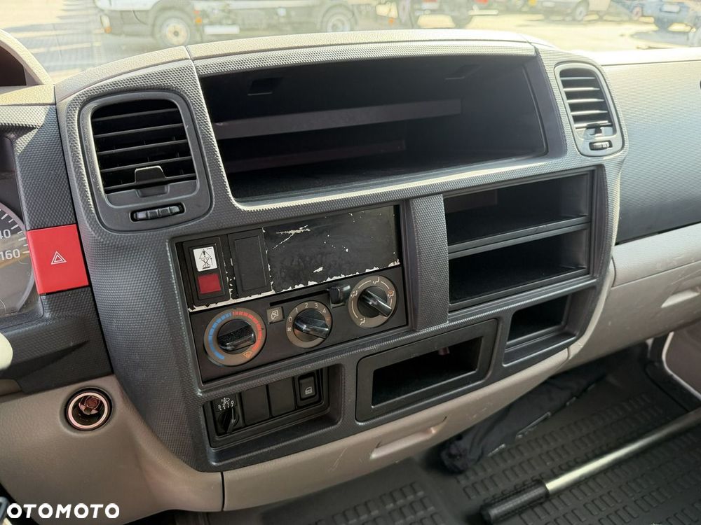 Nissan Cabstar - 26