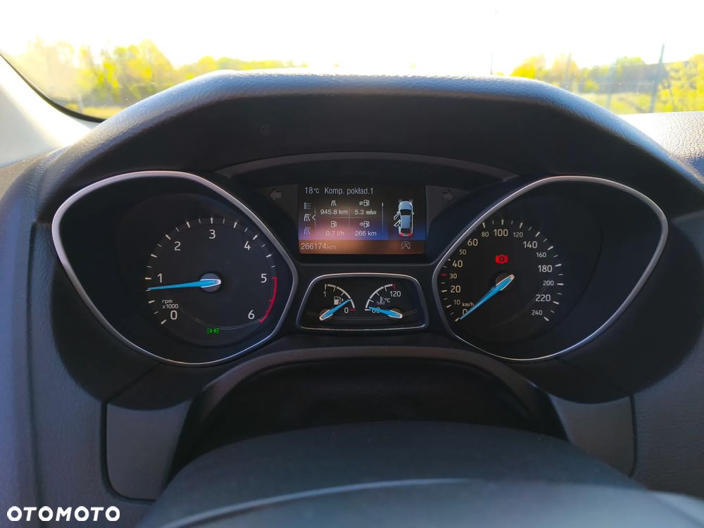 Ford Focus 1.5 EcoBlue Start-Stopp-System ST-LINE DESIGN - 10