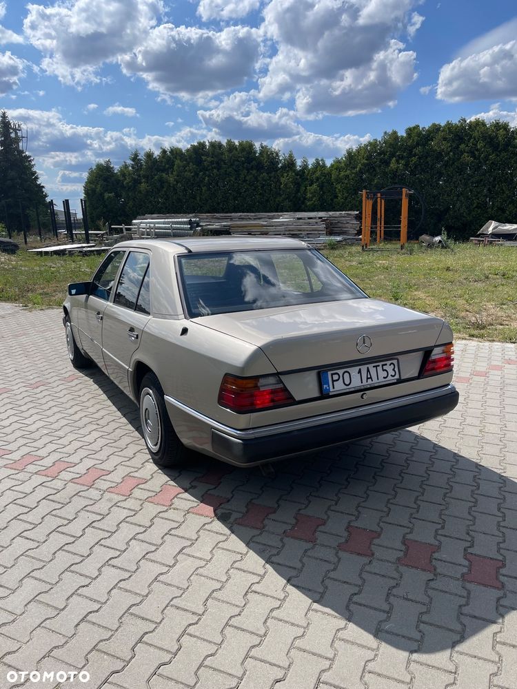 Mercedes-Benz Klasa E - 4