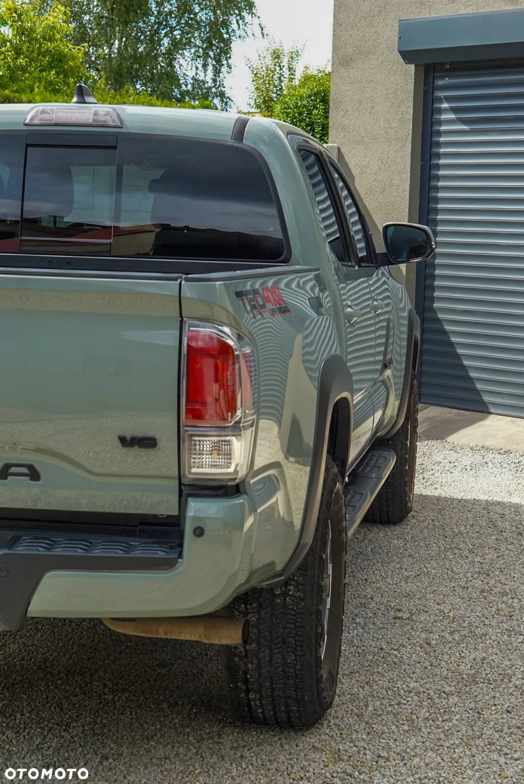 Toyota Tacoma - 8