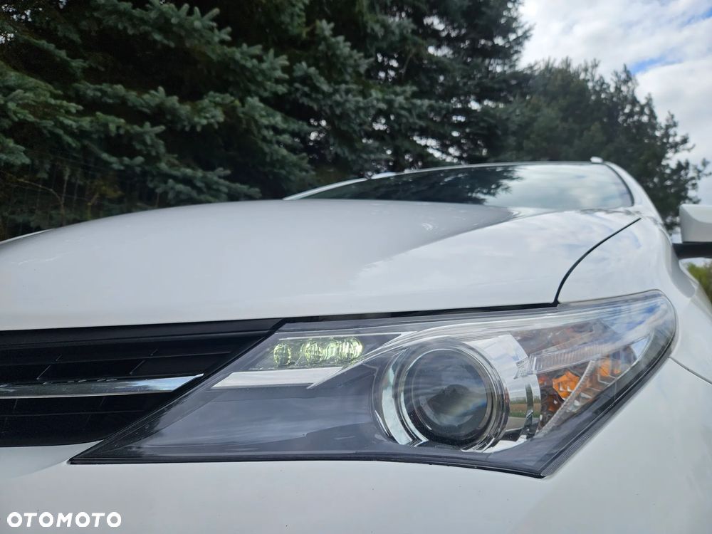 Toyota Auris 1.6 Valvematic Life - 17
