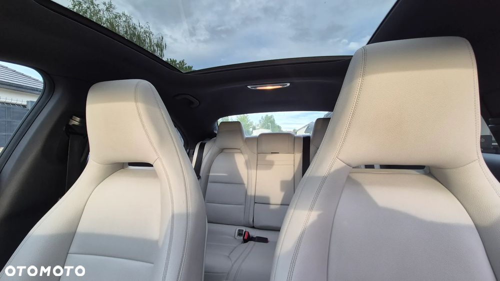 Mercedes-Benz CLA 250 7G-DCT Edition 1 - 14