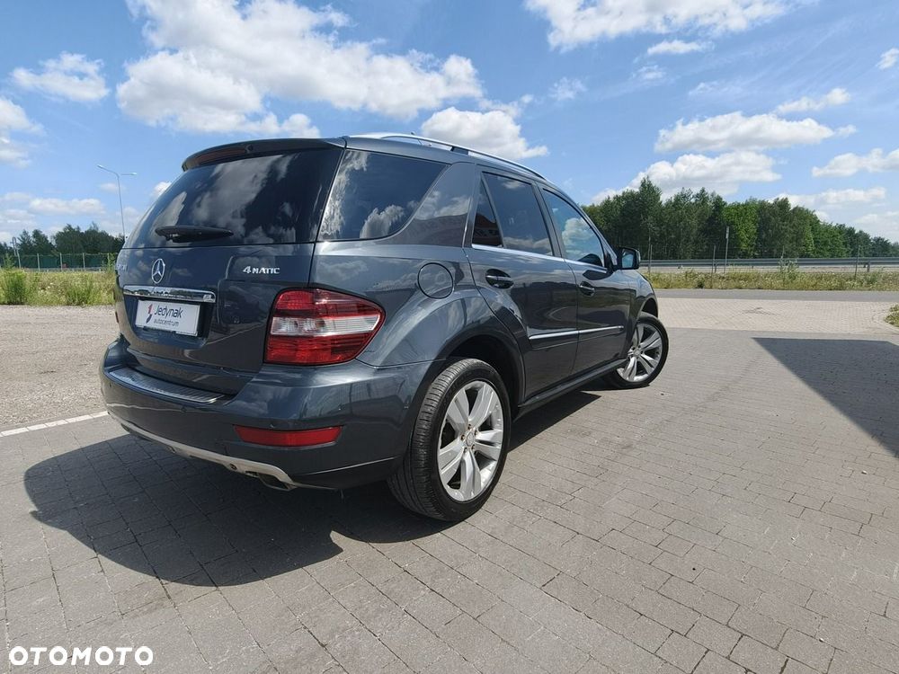 Mercedes-Benz ML - 11