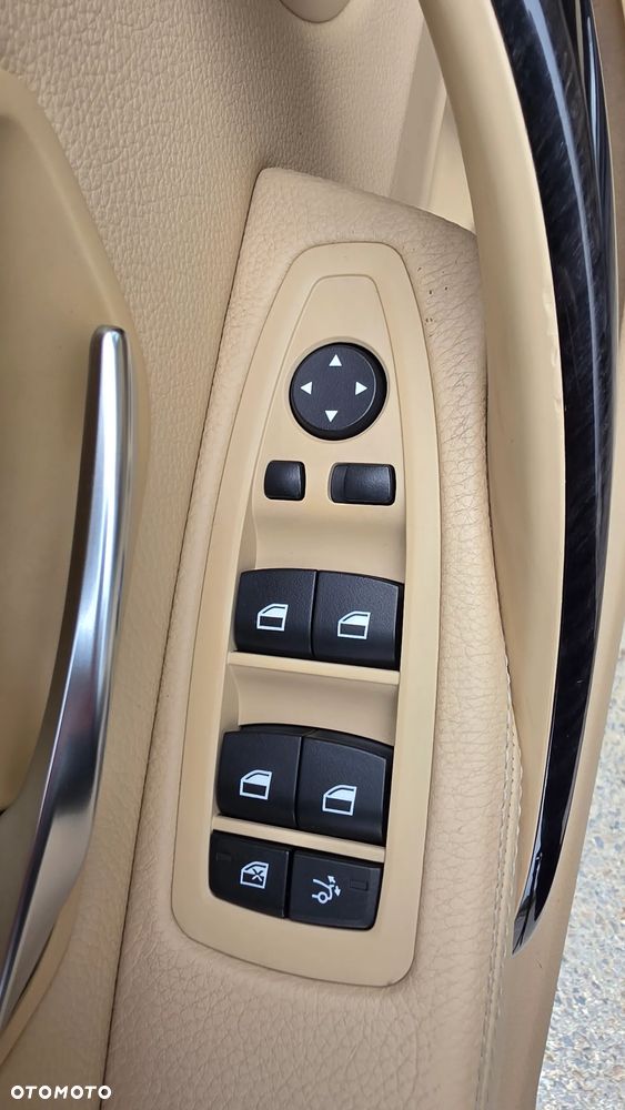 BMW 3GT 320d xDrive Luxury Line - 13