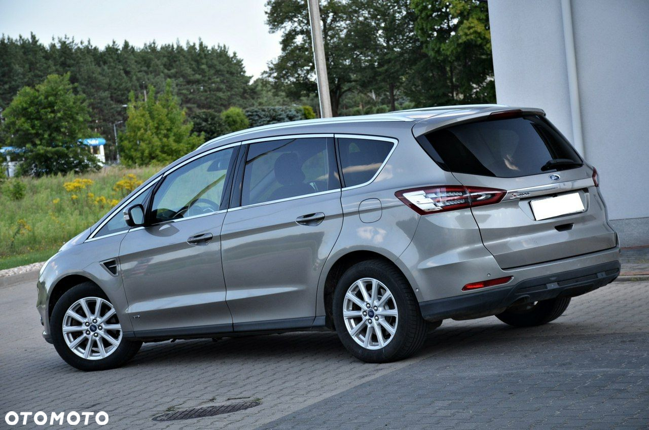 Ford S-Max - 10