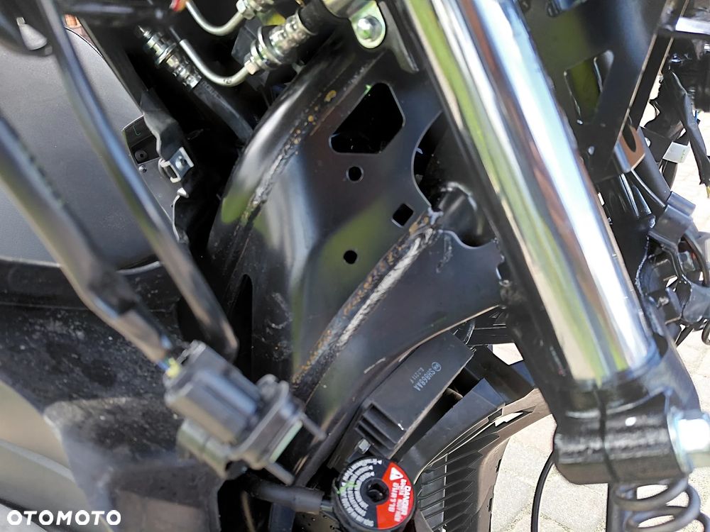 Yamaha X-max - 9