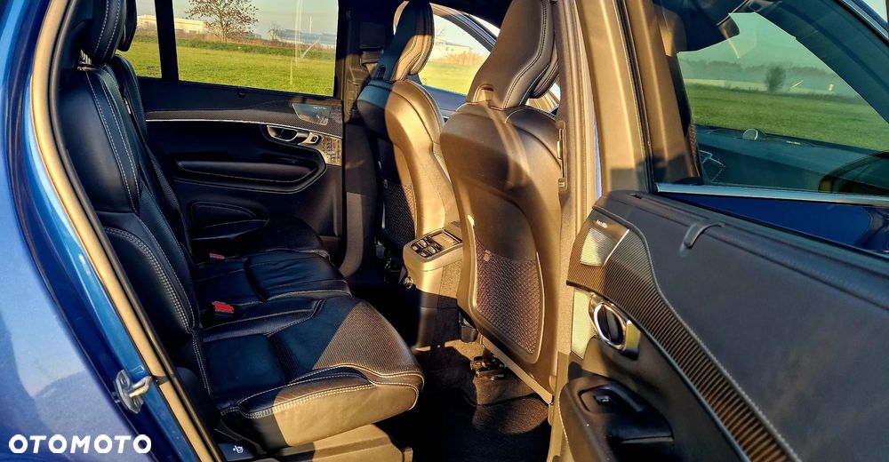 Volvo XC 90 T8 AWD Plug-In Hybrid R-Design 7os - 24