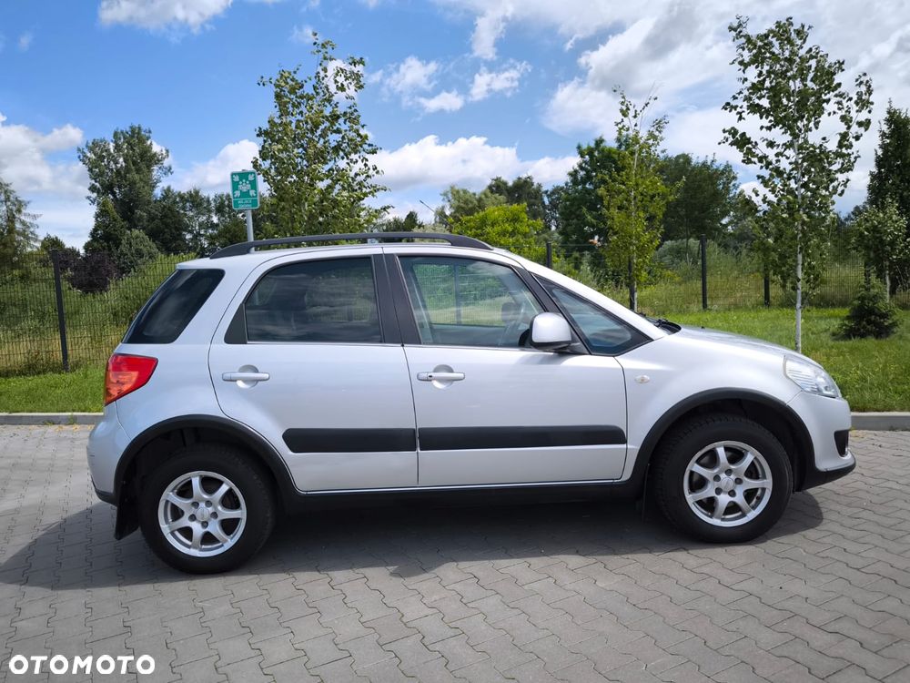 Suzuki SX4 1.6 GS / Premium 4WD - 12