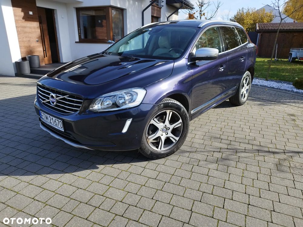 Volvo XC 60 T5 Drive-E R-Design Momentum - 2