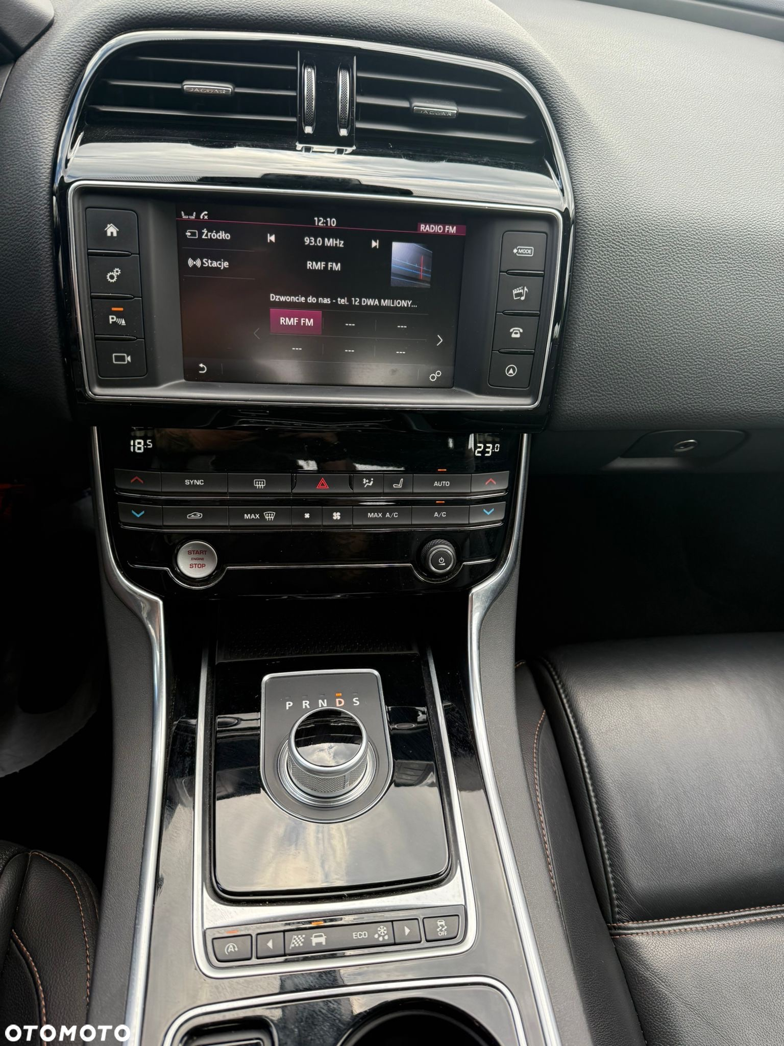 Jaguar XE 2.0 D Prestige - 10