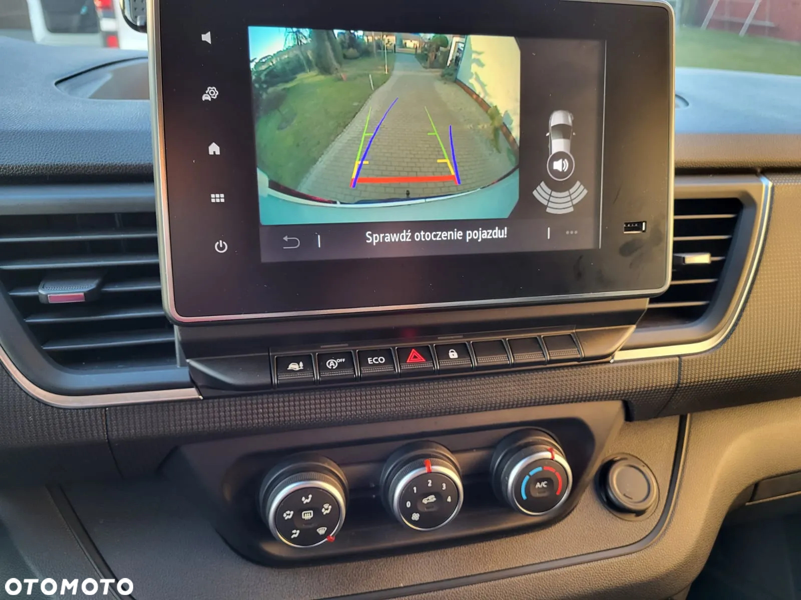 Renault Trafic - 8