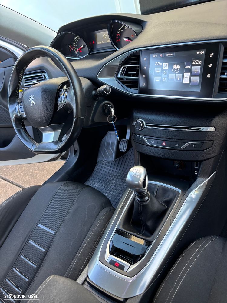 Peugeot 308 1.6 e-HDi Allure - 6