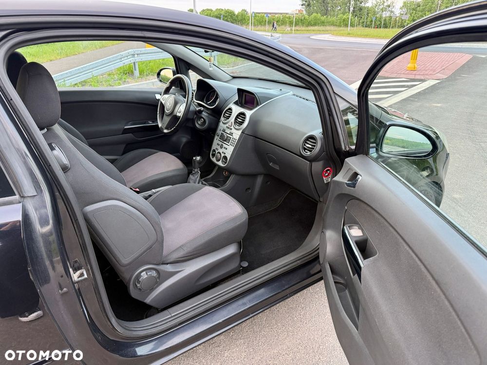 Opel Corsa - 11