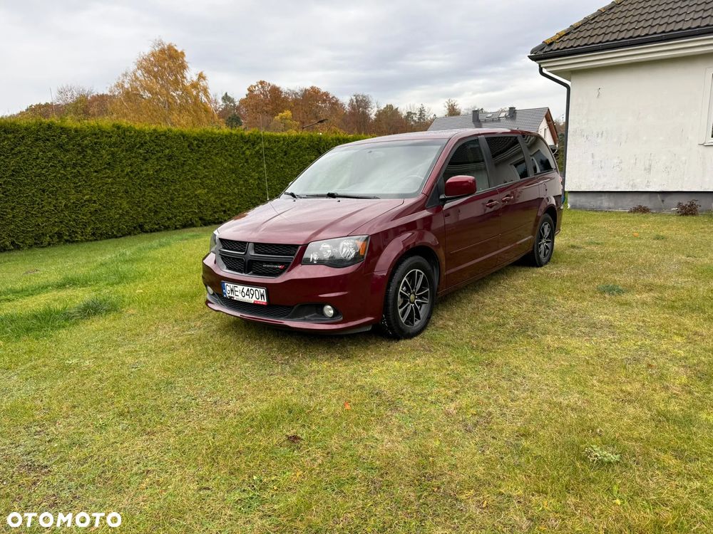 Dodge Grand Caravan 3.6 R/T - 8