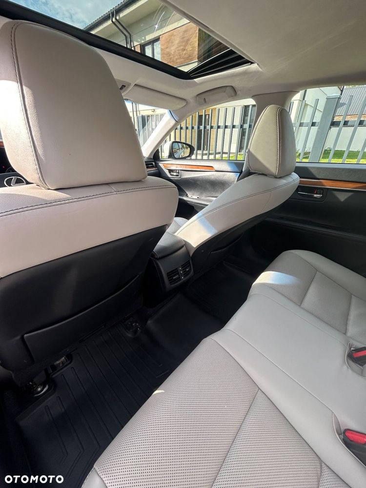 Lexus ES - 30