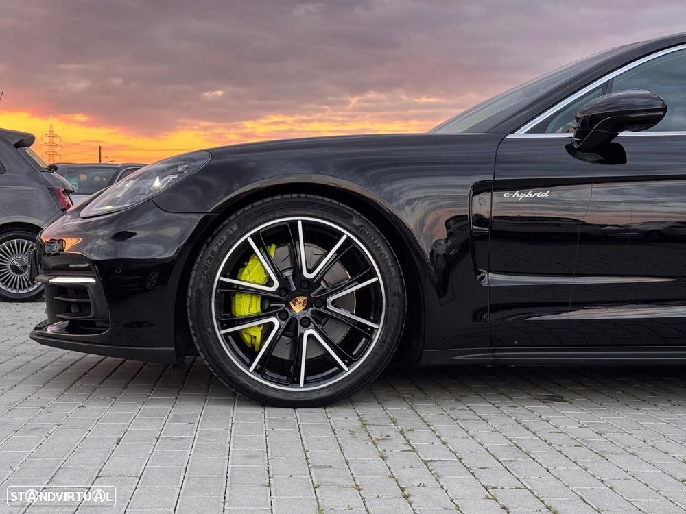 Porsche Panamera Sport Turismo 4 E-Hybrid - 8