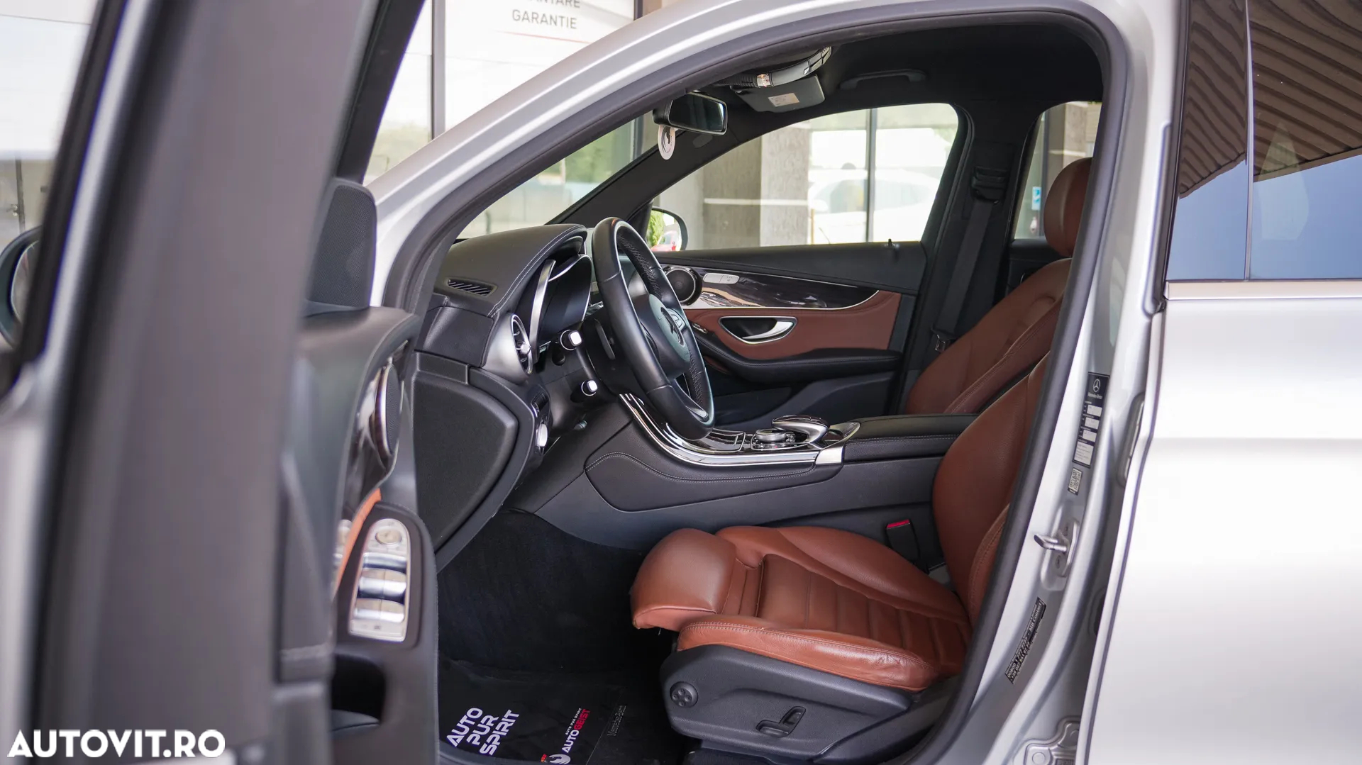 Mercedes-Benz GLC - 22