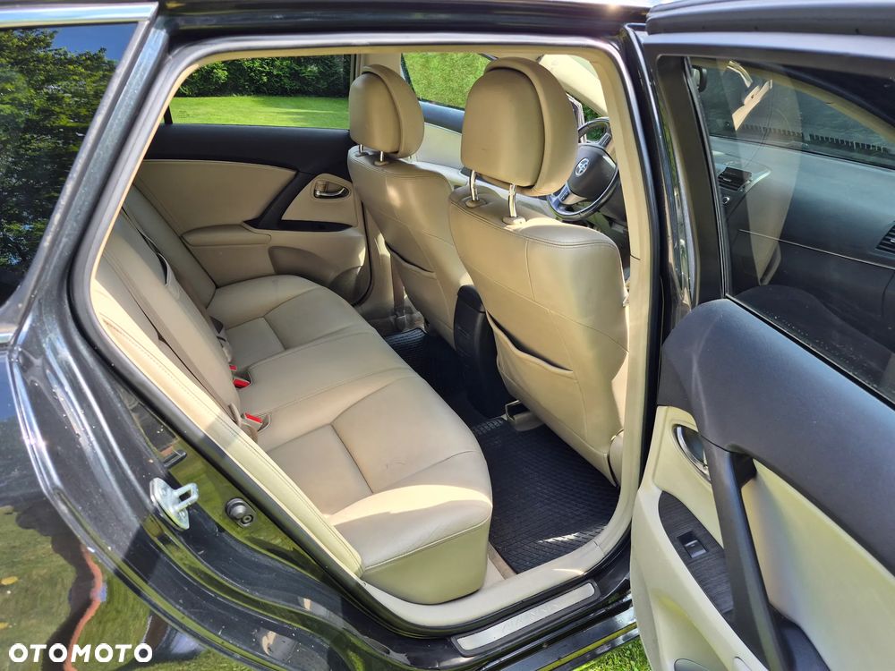 Toyota Avensis 2.0 D-4D Sol plus - 6