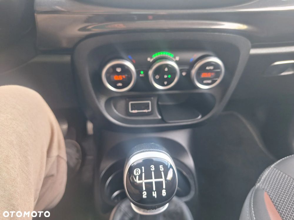 Fiat 500L 1.4 T-Jet 16V Urban Edition - 13