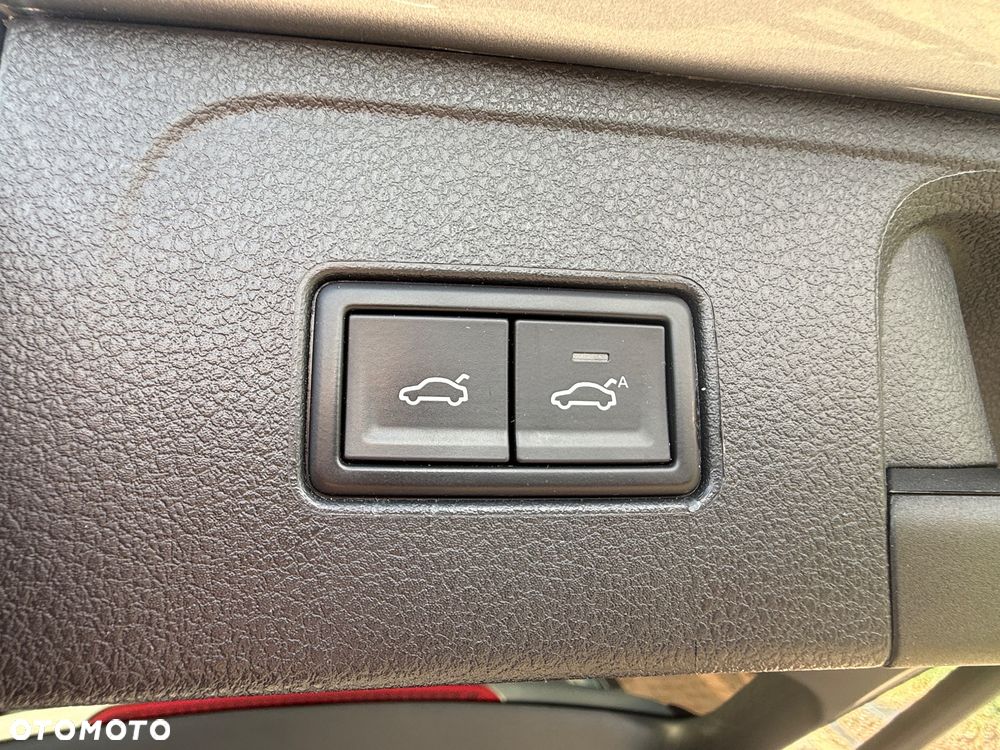 Volkswagen Passat 2.0 TSI Elegance DSG - 25