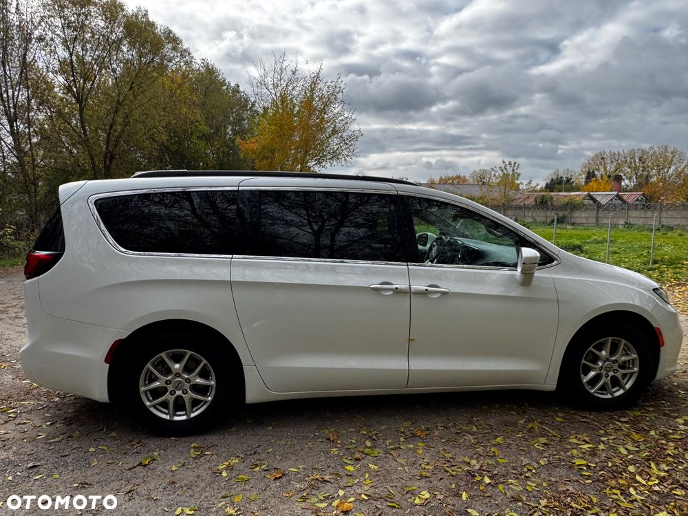 Chrysler Pacifica - 7