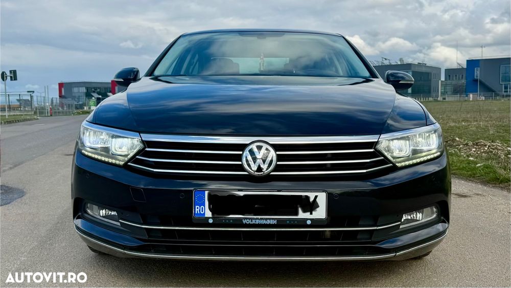 Volkswagen Passat 2.0 TDI DSG Highline - 24