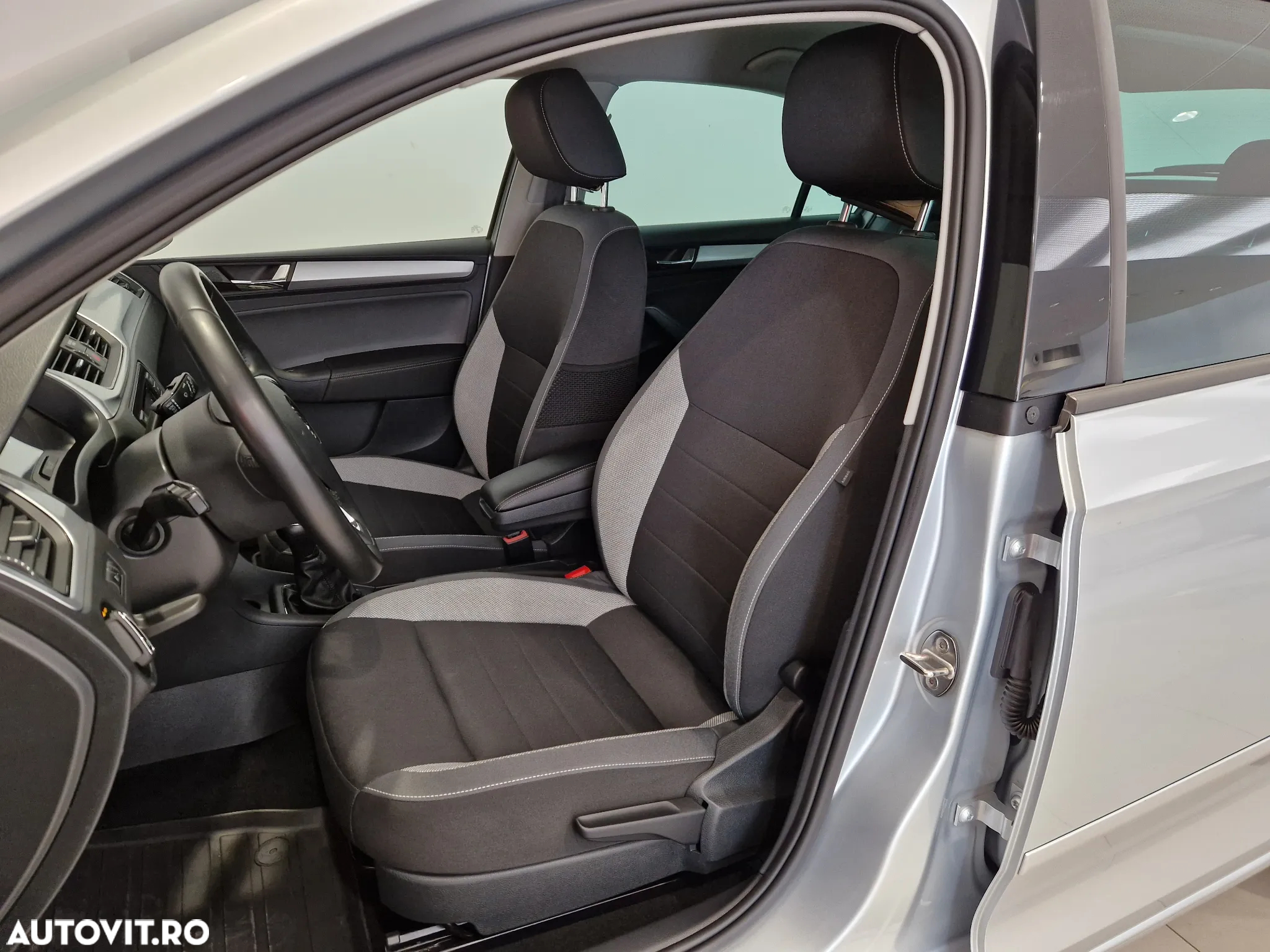 Skoda RAPID 1.0 TSI Ambition - 11