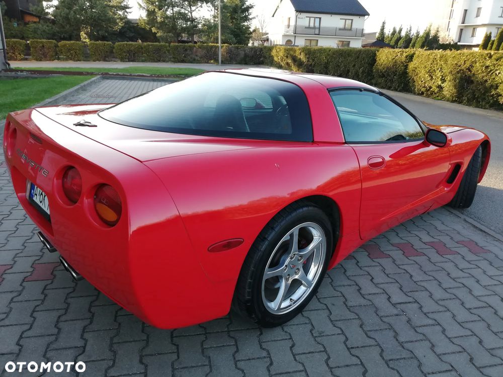 Chevrolet Corvette - 3
