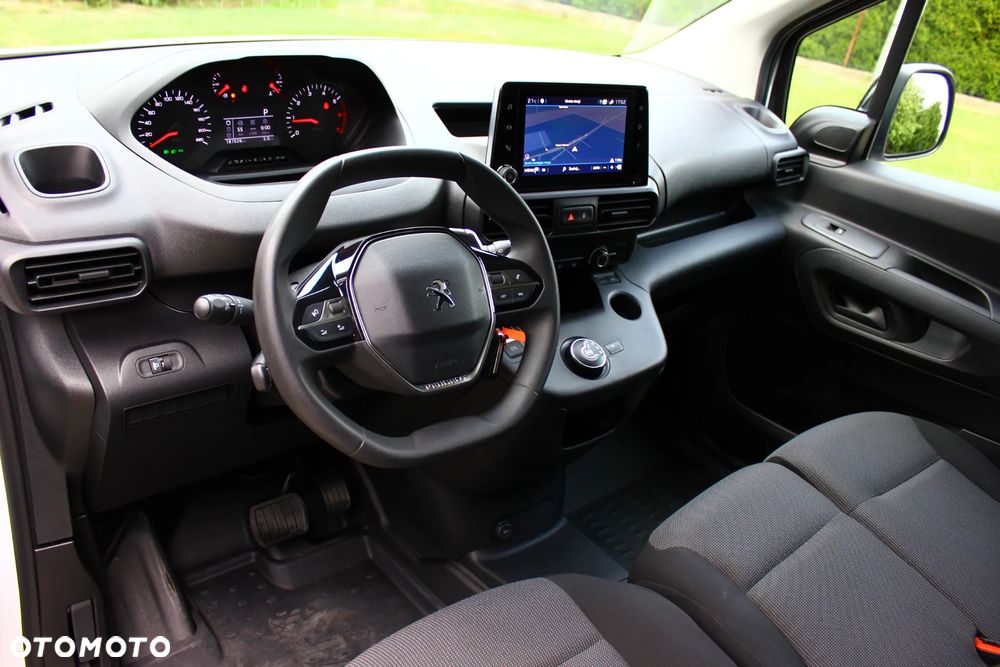 Peugeot PARTNER 1.5HDI 130KM AUTOMAT 8 BIEGÓW LONG DŁUGI 3 OSOBOWY PERFEKT AUTO NAVIGACJA KAMERY,ASYSTENTY,VF23% - 24