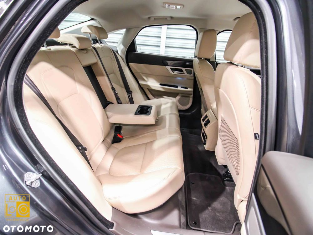 Jaguar XF E-Performance Portfolio - 11