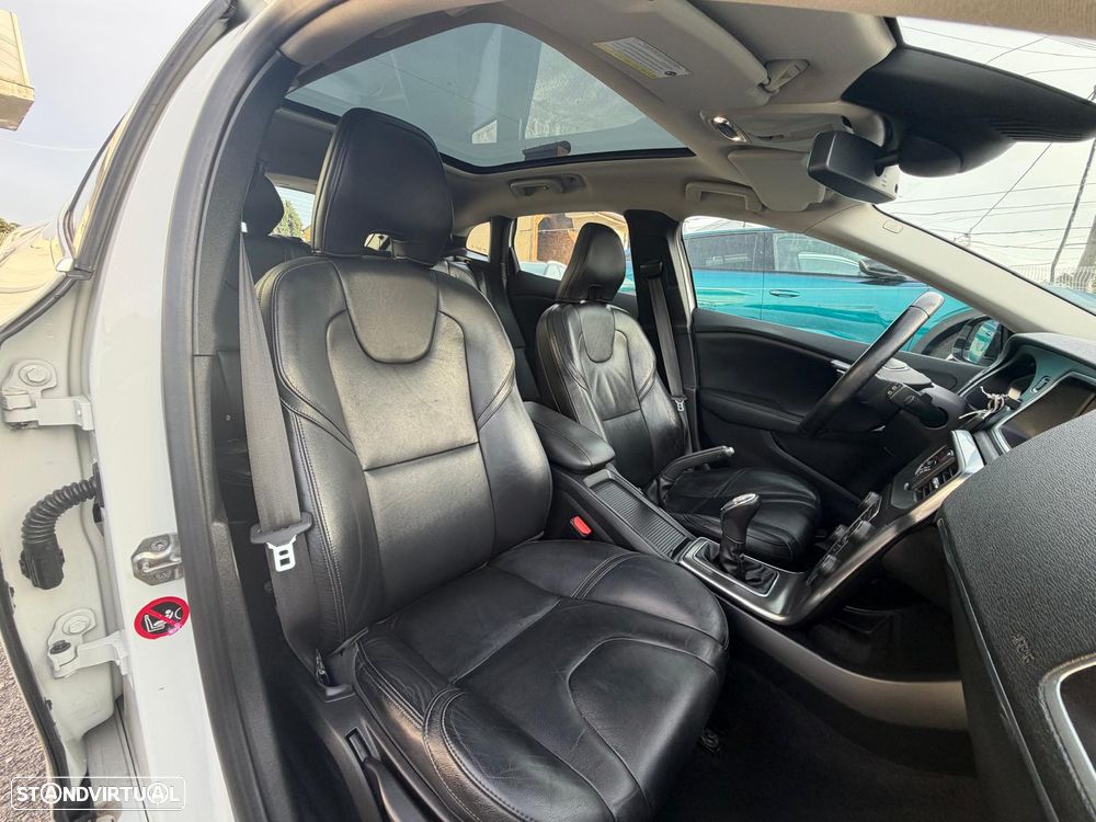 Volvo V40 D2 Momentum - 18