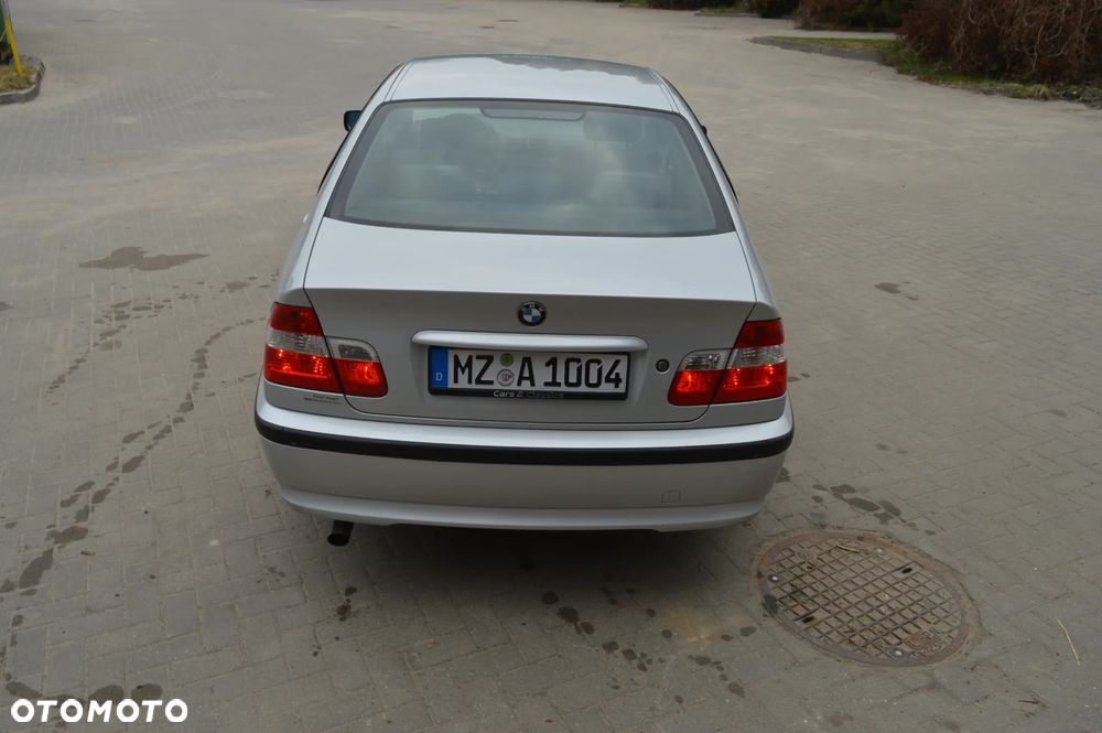 BMW Seria 3 318i - 7