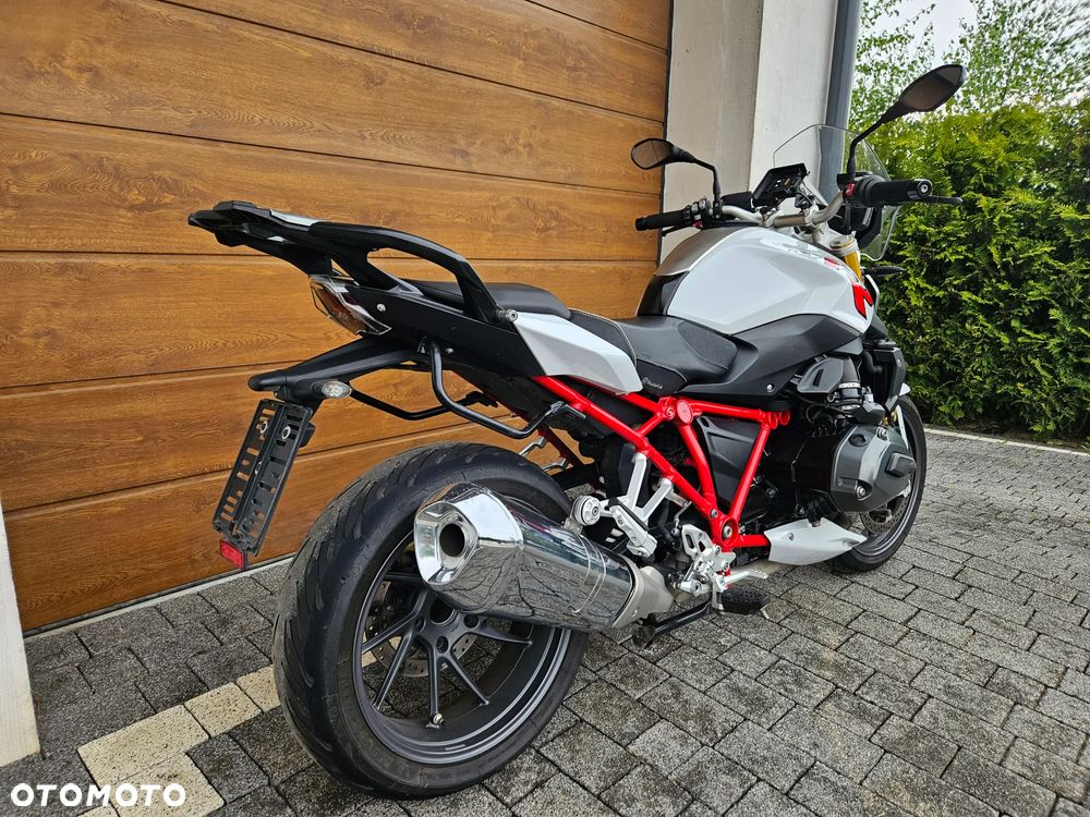BMW R - 8