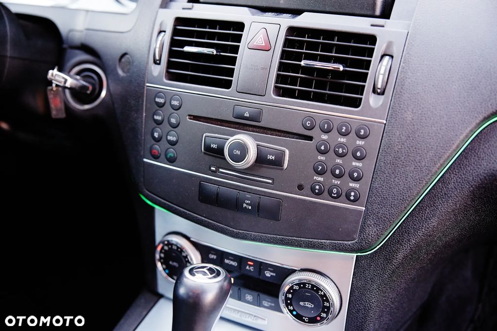 Mercedes-Benz Klasa C 220 CDI 7G-TRONIC Avantgarde Edition - 30