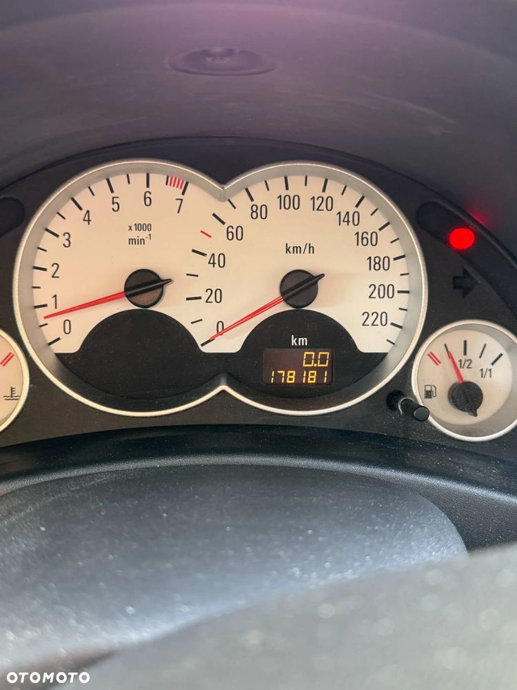 Opel Corsa 1.2 16V - 3