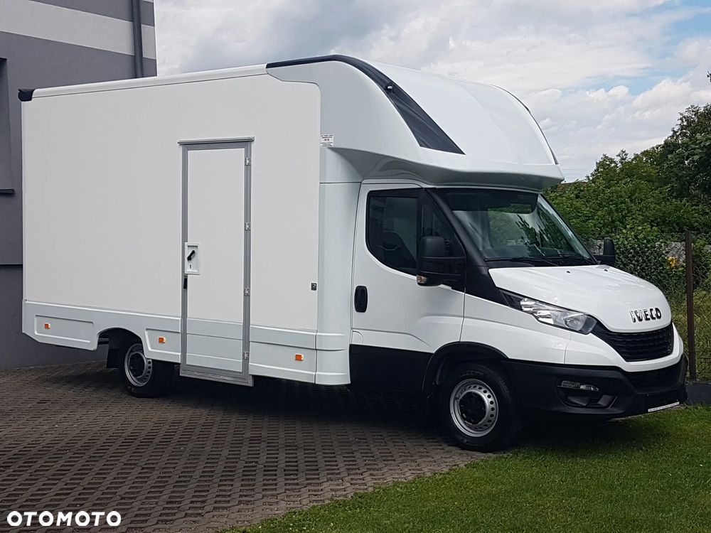 Iveco DAILY KONTENER NISKOPODŁOGOWY 4,43x2,23x2,42 SKLEP FOODTRUCK BAR KLIMA KONIOWÓZ KAMPER - 1